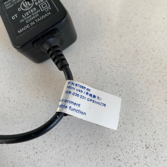 [Purged] Holux 67065-00 Mini USB Wall Charger For Certain GPS Receiver Devices - Picture 2 of 6